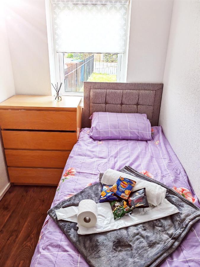 Holiday Home Μάντσεστερ Εξωτερικό φωτογραφία