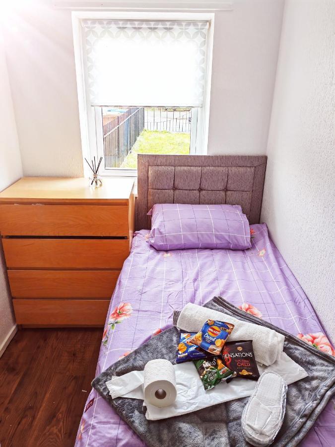 Holiday Home Μάντσεστερ Εξωτερικό φωτογραφία