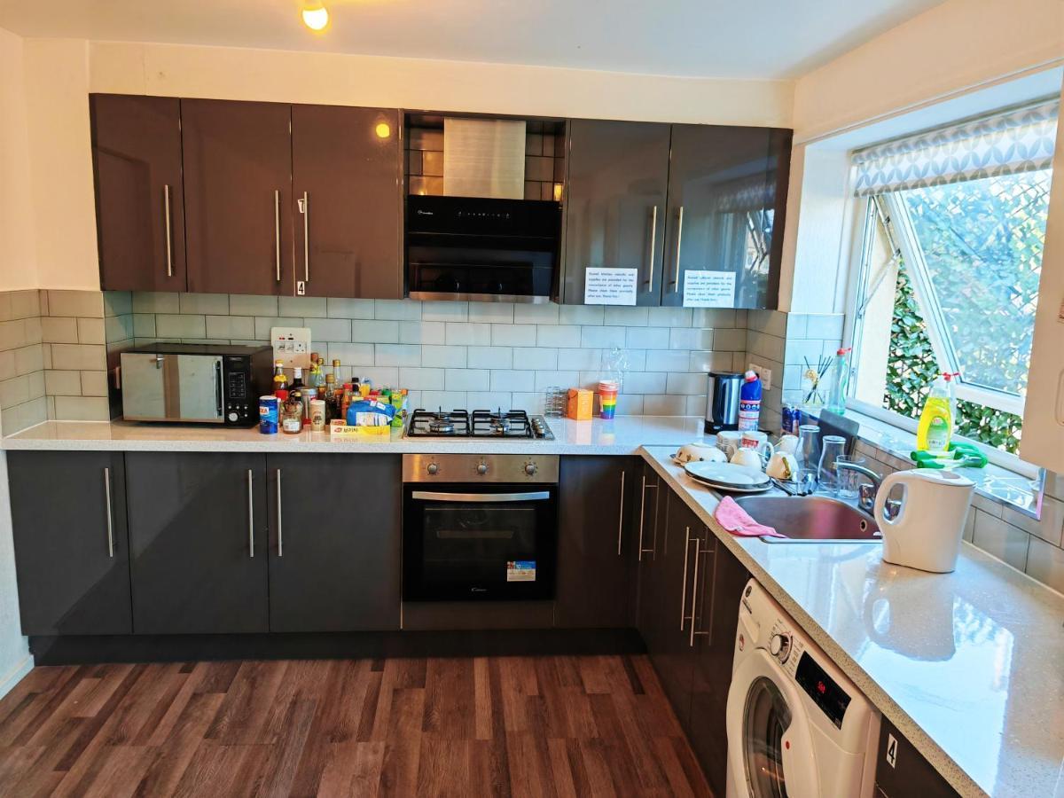 Holiday Home Μάντσεστερ Εξωτερικό φωτογραφία