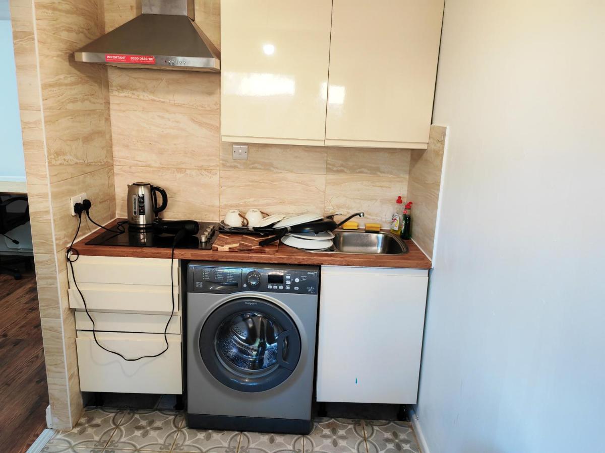 Holiday Home Μάντσεστερ Εξωτερικό φωτογραφία