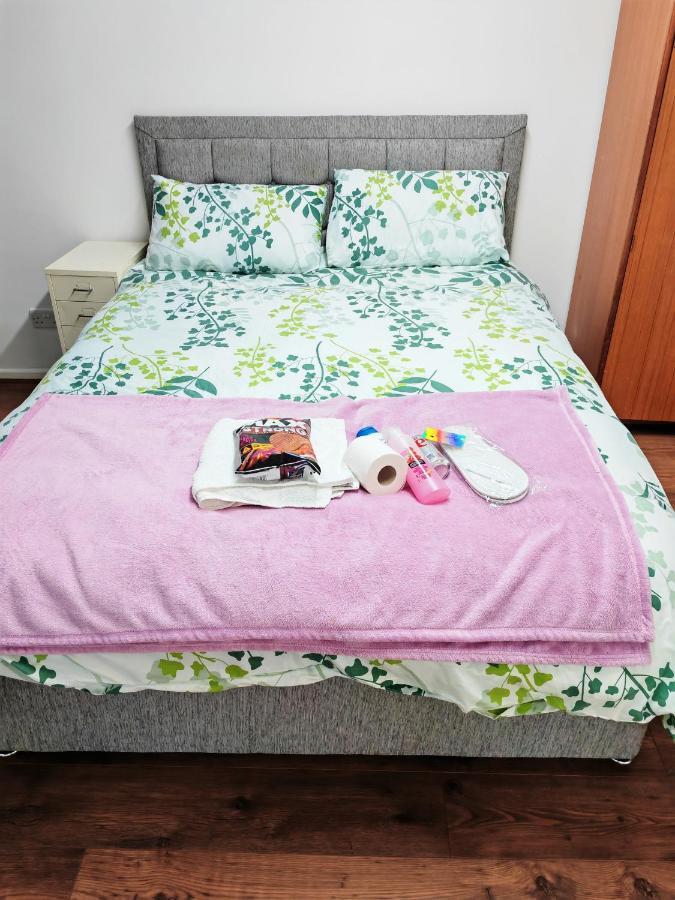 Holiday Home Μάντσεστερ Εξωτερικό φωτογραφία